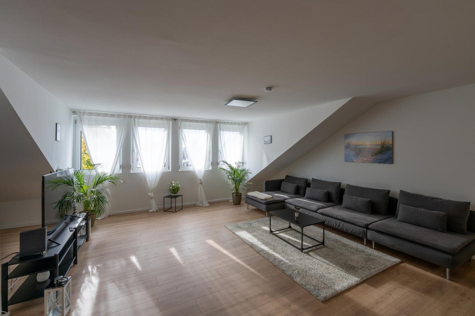 Apartment Im Dachgeschoss Plankstadt Eksteriør bilde