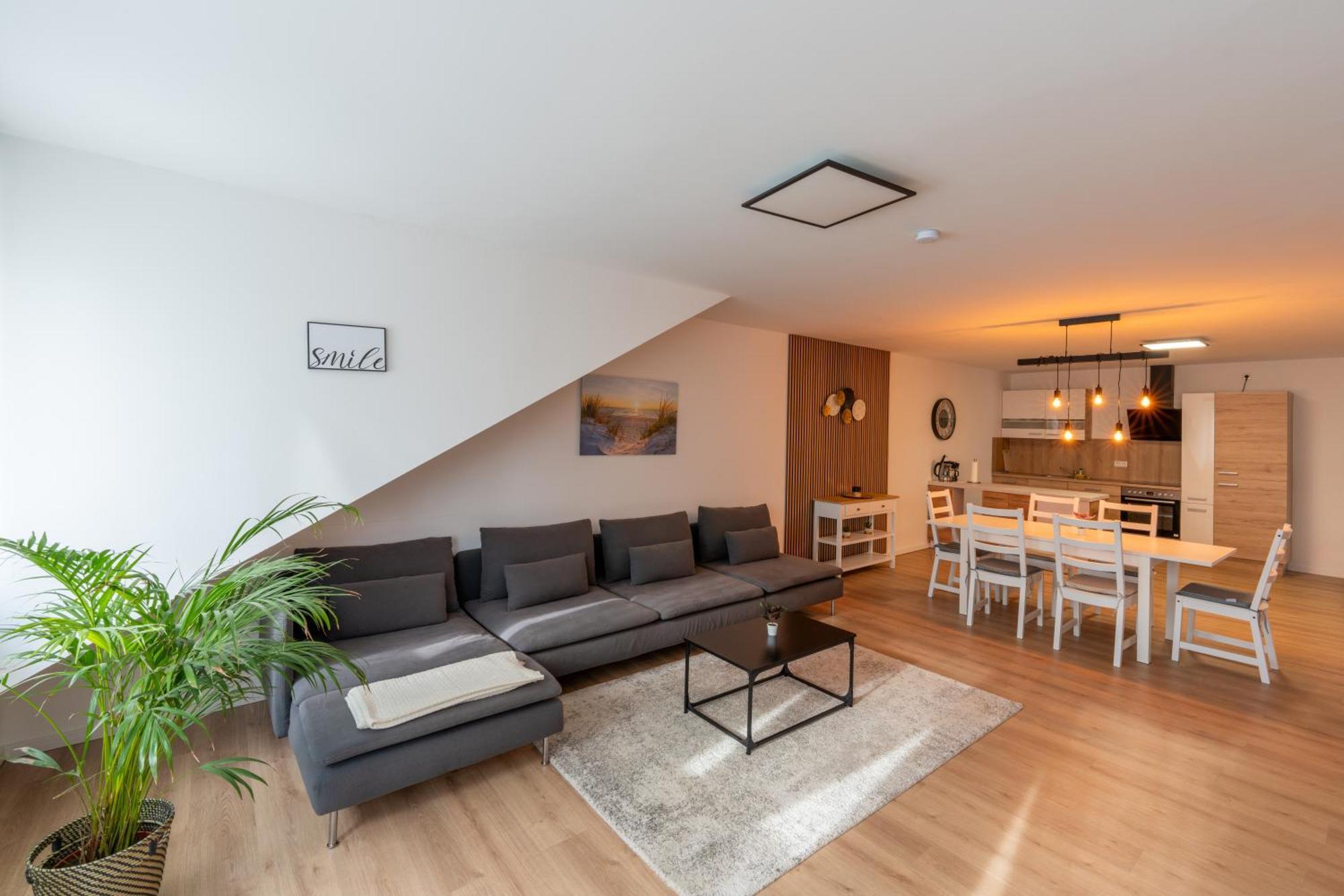 Apartment Im Dachgeschoss Plankstadt Eksteriør bilde